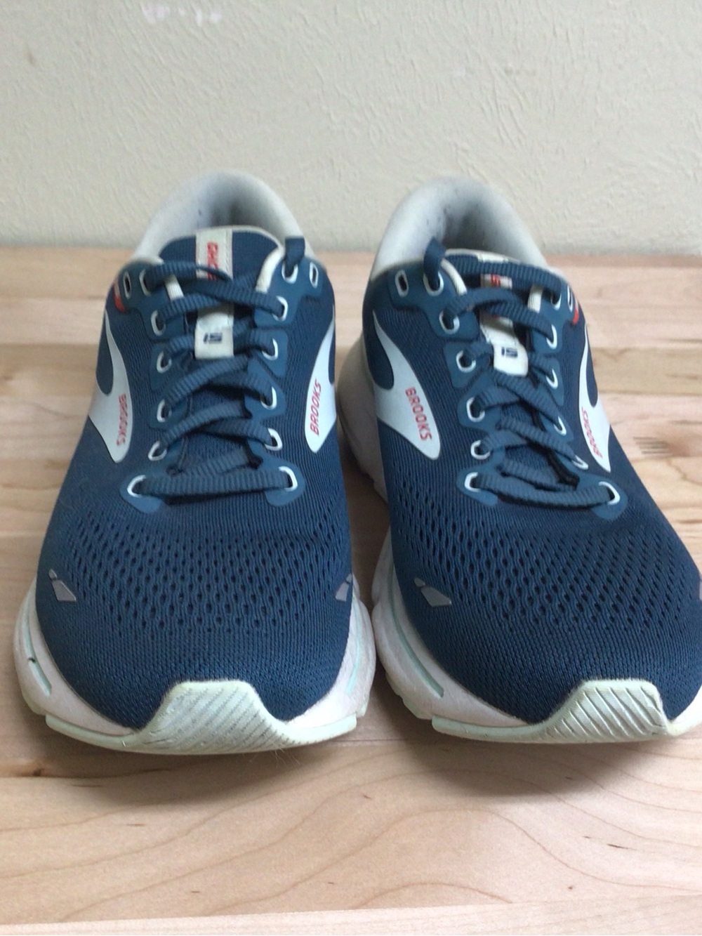 Brooks  Teal/green Women’s running shoes